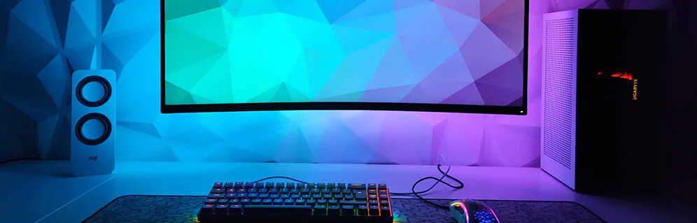 Moniteur et clavier avec éclairage gaming